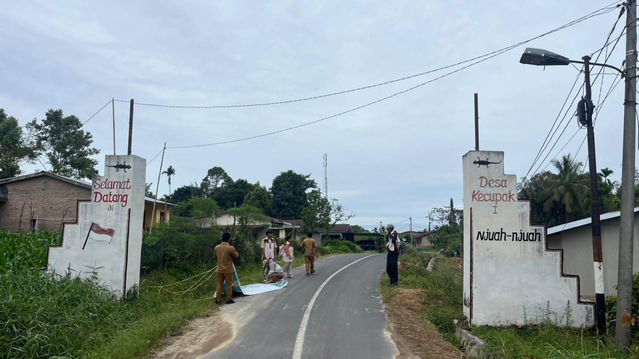 Gapura Desa 1